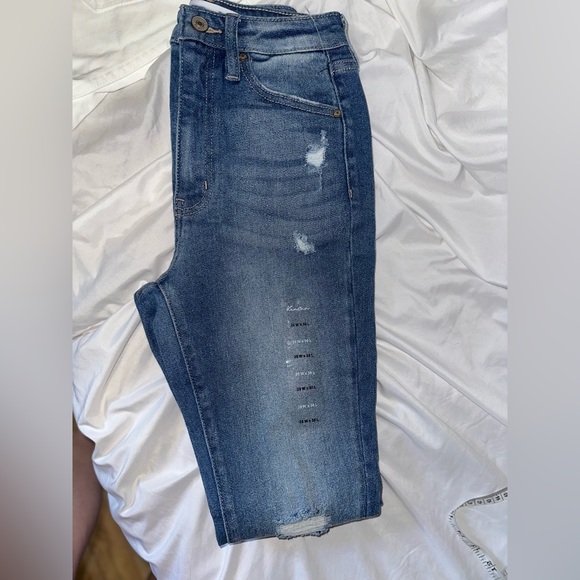 KanCan™ Skinny Curvy High Rise Cuffed Hem Jean - Picture 6 of 7